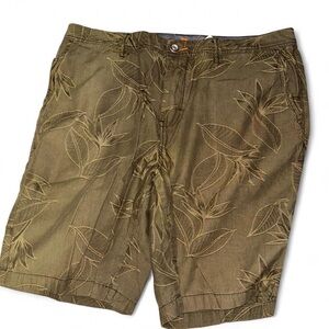 TOMMY BAHAMA Fronds Camo Shorts - Size 36